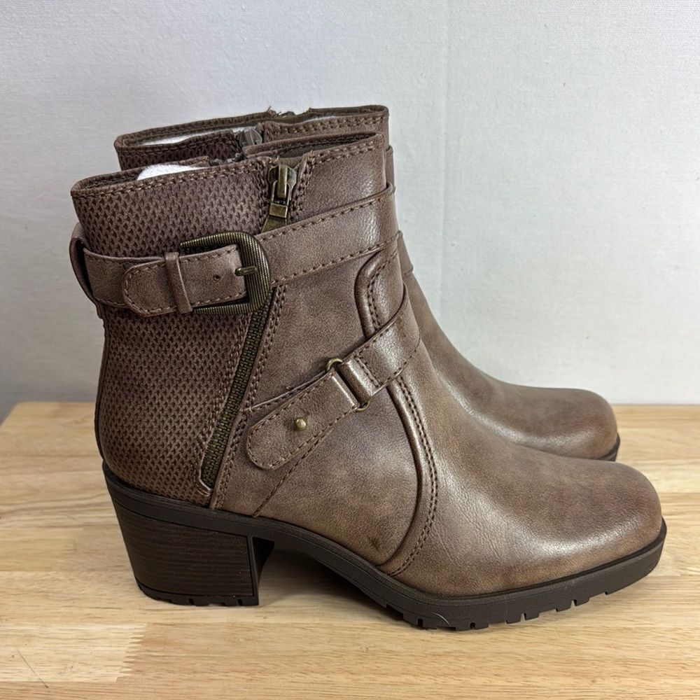 Baretraps Towanda Lug Sole Booties- Mushroom- Size 10 M- NEW